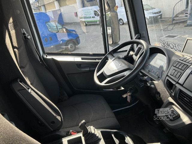 Camión caja IVECO ML120E25/P