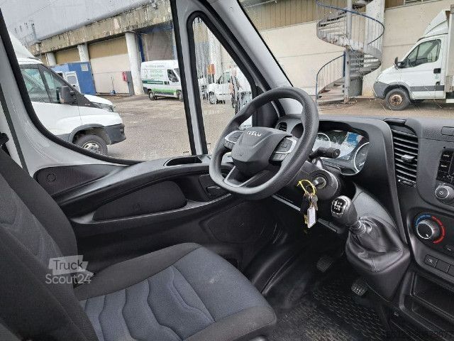 Camión de plataforma IVECO 35C14