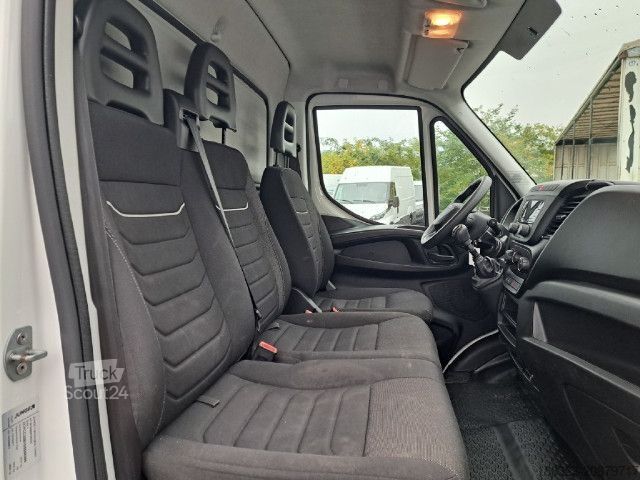 Furgone chiuso IVECO 35C16H