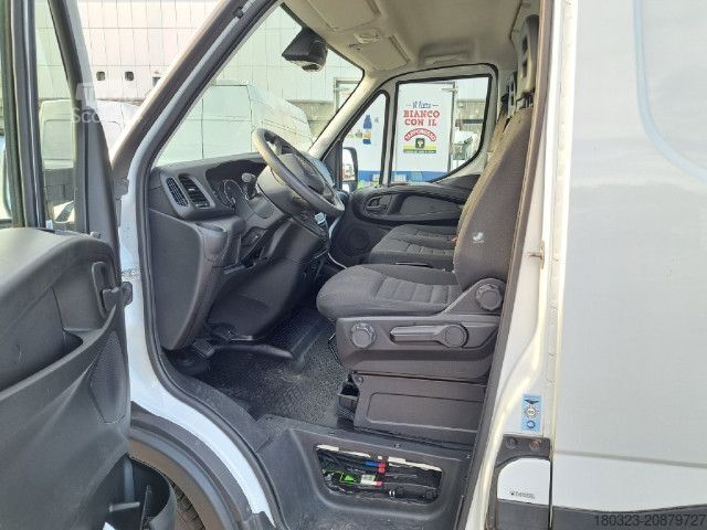 Furgoneta IVECO 35S16 V