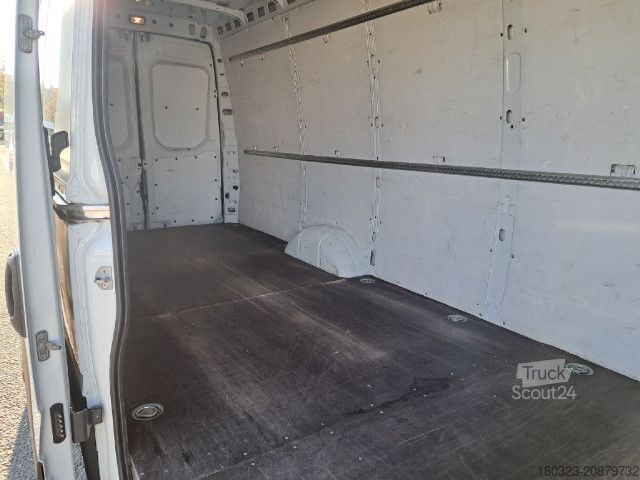 Furgone IVECO 35S16 V