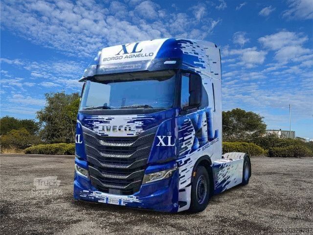 Standard tractor unit IVECO AS440S51T/P