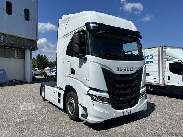 Standard tractor unit IVECO AS440S51T/P