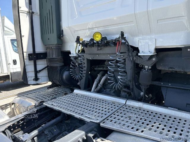 Tracteur routier standard IVECO AS440S51T/P