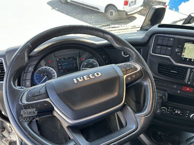 Standard tractor unit IVECO AS440S51T/P