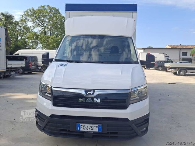 Furgone centinato MAN TGE 3.180