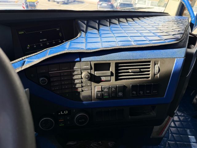 Vakuuminė cisterna sunkvežimis VOLVO FH 420 8x2 Silo Spitzer 2Kammer