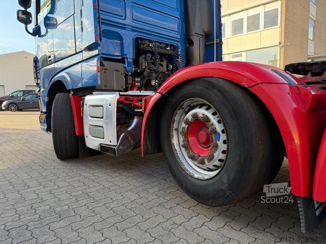 Standartinis vilkikas DAF XF 530 SuperSpaceCab 6x2 Retarder Lenk/Lift