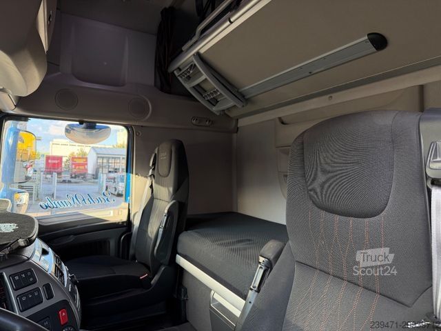 Standartinis vilkikas DAF XF 530 SuperSpaceCab 6x2 Retarder Lenk/Lift