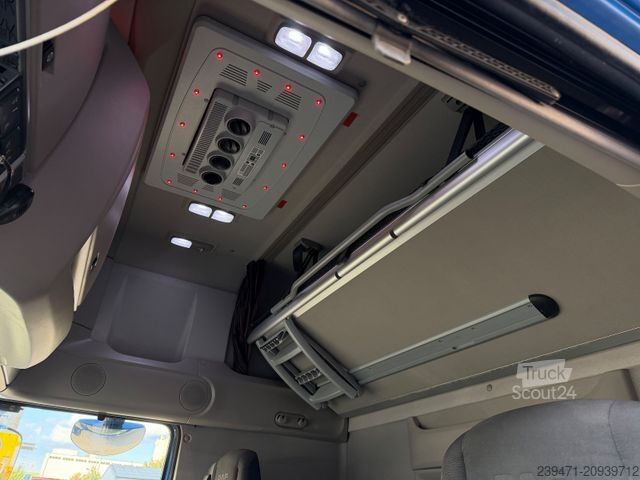 Standartinis vilkikas DAF XF 530 SuperSpaceCab 6x2 Retarder Lenk/Lift