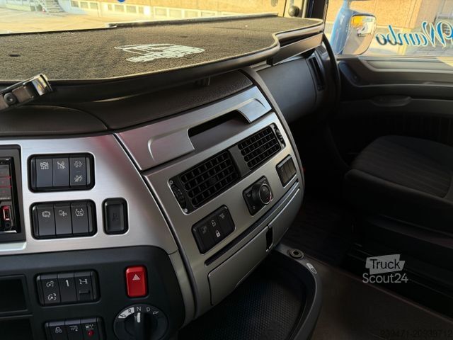 Standartinis vilkikas DAF XF 530 SuperSpaceCab 6x2 Retarder Lenk/Lift