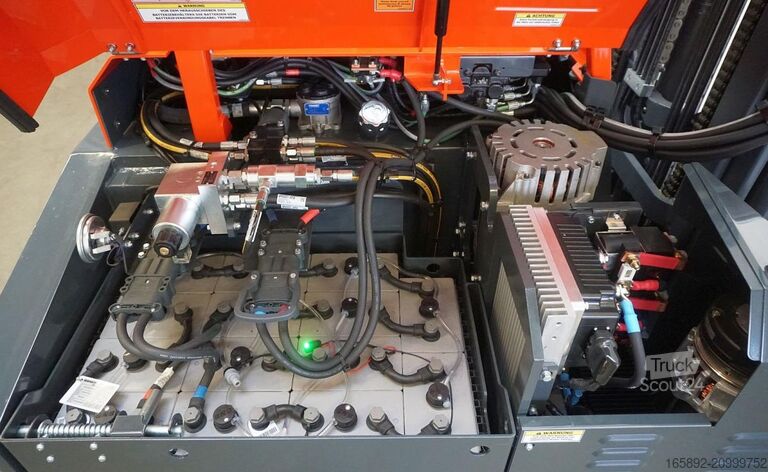 Vierwegvorkheftruck Combilift CBE3000