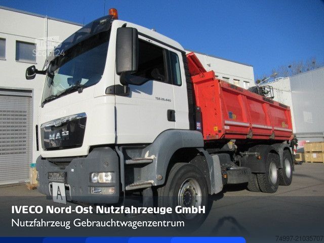 Camion benne MAN 26.440 / 6 x 4 / Jonsered 1100 / Greifer