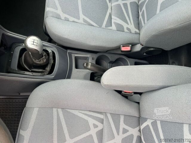 Samochód dostawczy Ford Tourneo Connect