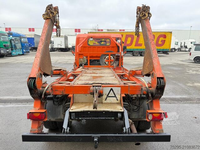 Crane truck FUSO Canter 7C15 Absetzer Kupplung defekt-Motorläuft