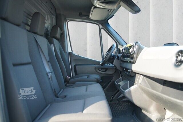 Dodávka s vysokou střechou Mercedes-Benz Sprinter 317 CDI Hochdach L2H2 MBUX Klima Totwin