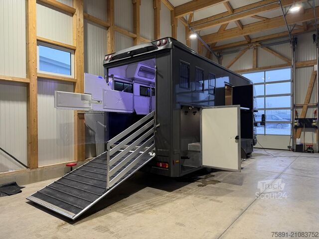 Livestock transporter, horse transporter Mercedes-Benz Fuso Pferdetransporter POP-Out 3 Stellplätze