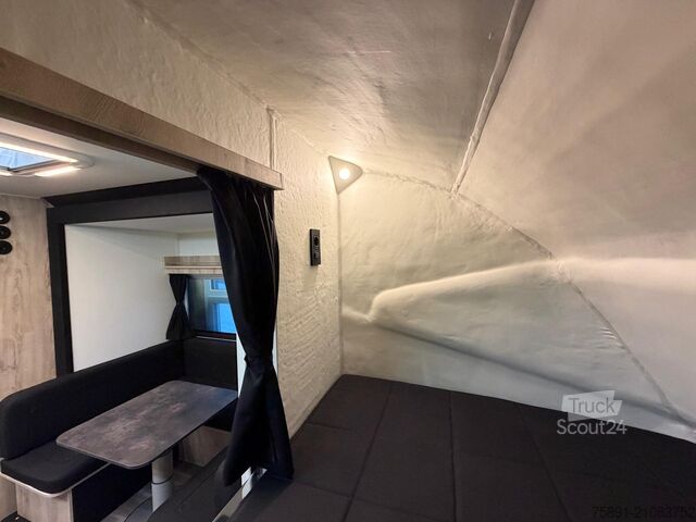 Livestock transporter, horse transporter Mercedes-Benz Fuso Pferdetransporter POP-Out 3 Stellplätze