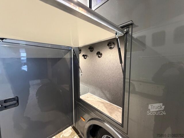 Boskapstransportör, hästtransportör Mercedes-Benz Fuso Pferdetransporter POP-Out 3 Stellplätze