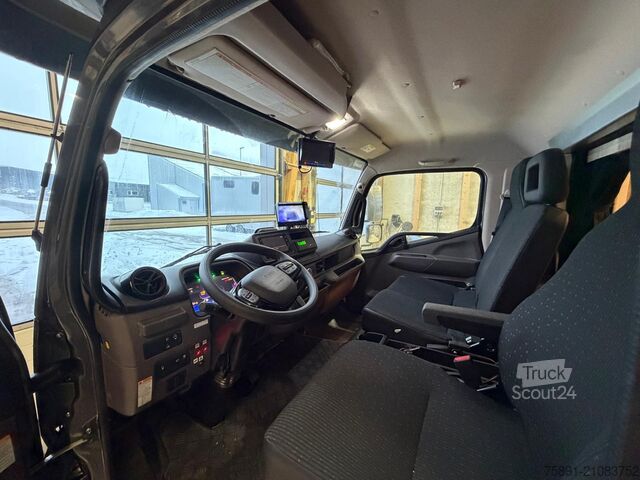 Boskapstransportör, hästtransportör Mercedes-Benz Fuso Pferdetransporter POP-Out 3 Stellplätze