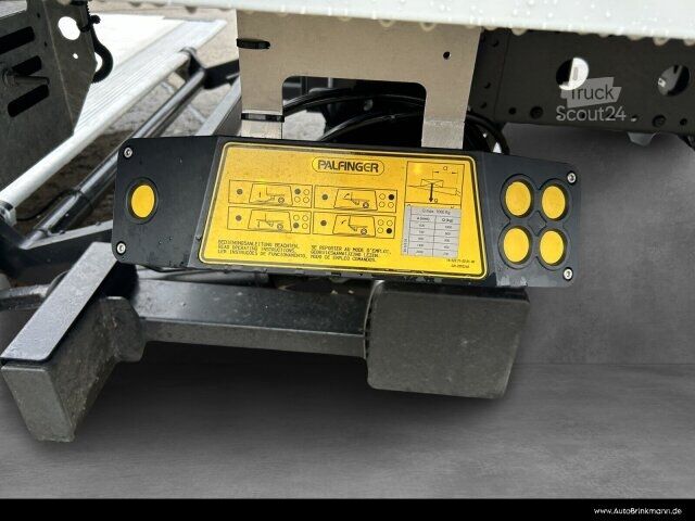 LKW mit Kofferaufbau Mercedes-Benz Atego 816 L GfK-Sandwich-Kofferaufbau