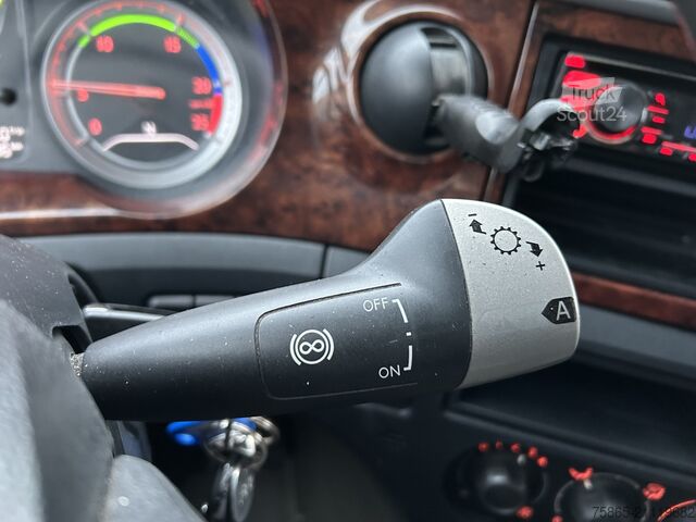 Standard-SZM DAF CF 330 FT / Sleeper Cab / 616 dkm / NL Truck