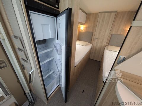 Autocaravana integral Eura Mobil Integra Line 730 EF 160PS/Autom/Backofen/SAT/TV/Fahrradträger