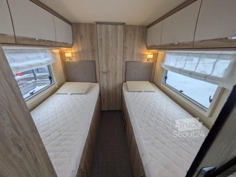 Autocaravana integral Eura Mobil Integra Line 730 EF 160PS/Autom/Backofen/SAT/TV/Fahrradträger