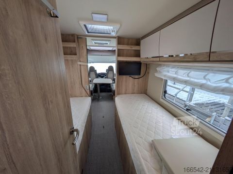 Autocaravana integral Eura Mobil Integra Line 730 EF 160PS/Autom/Backofen/SAT/TV/Fahrradträger