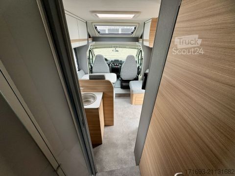 Polointegrovaný karavan Dethleffs Just 90 T 7052 DBM wenig km 1. Hand