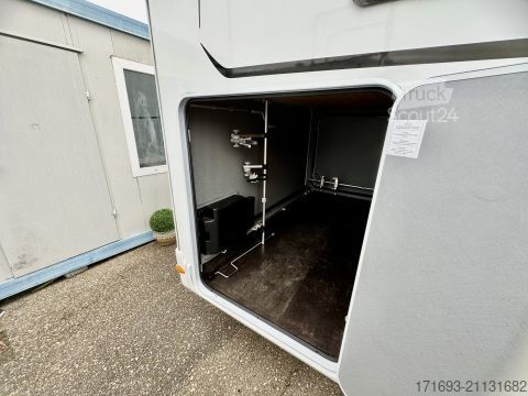 Polointegrovaný karavan Dethleffs Just 90 T 7052 DBM wenig km 1. Hand