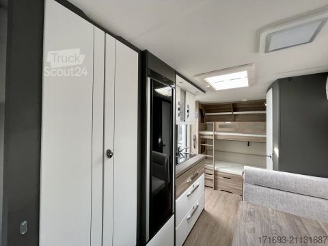 Bivalnik Hobby Excellent Edition 490 KMF