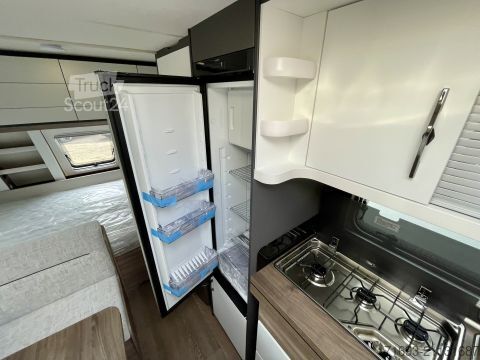 Bivalnik Hobby Excellent Edition 490 KMF