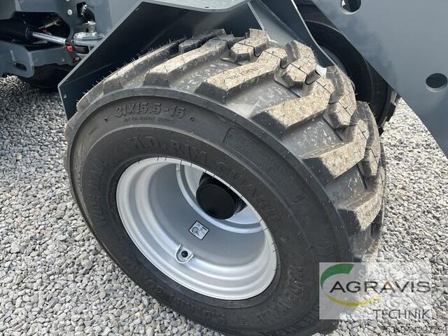 Yard loader Giant G2500 HD