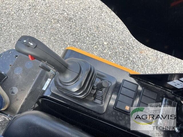 Yard loader Giant G2500 HD