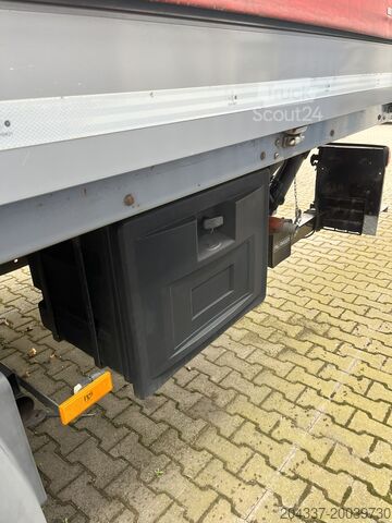 Autocarro con pianale e telone Mercedes-Benz Atego 1530 L