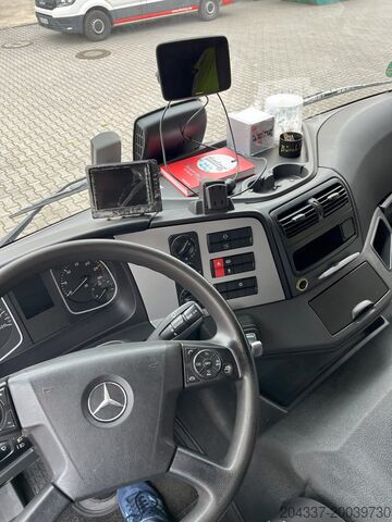 Autocarro con pianale e telone Mercedes-Benz Atego 1530 L