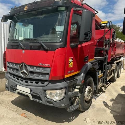 شاحنة قلّابة بذراع تحميل متحرك Mercedes-Benz Arocs 2640