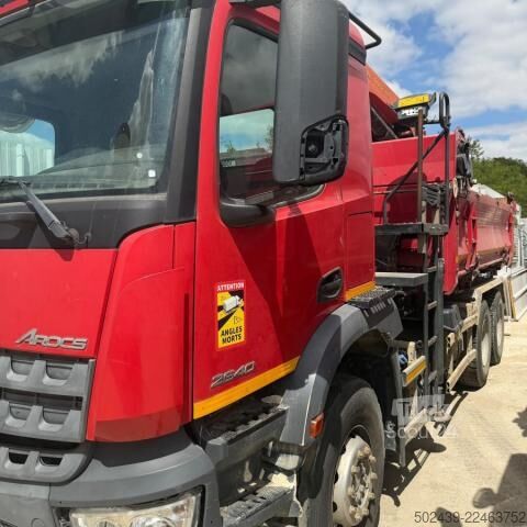 شاحنة قلّابة بذراع تحميل متحرك Mercedes-Benz Arocs 2640