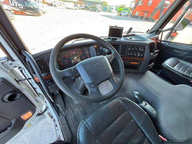 Prevoz v hladilniku/zamrzovalniku Volvo FM410 6x2*4 CARRIER SUPRA 950 MT / 2 ZONE FRIDGE