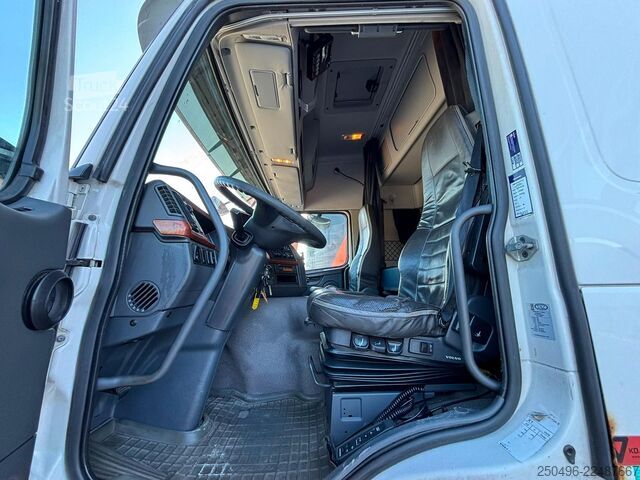 Prevoz v hladilniku/zamrzovalniku Volvo FM410 6x2*4 CARRIER SUPRA 950 MT / 2 ZONE FRIDGE
