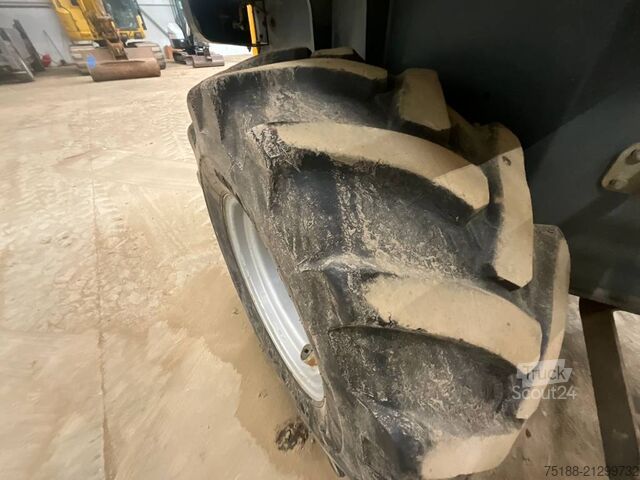 Véhicule à benne Neuson DW 60