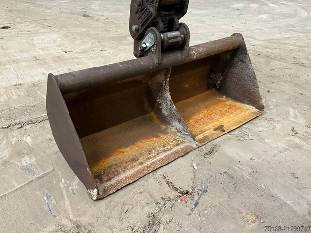 Mini-escavadora Kubota KX 016-4