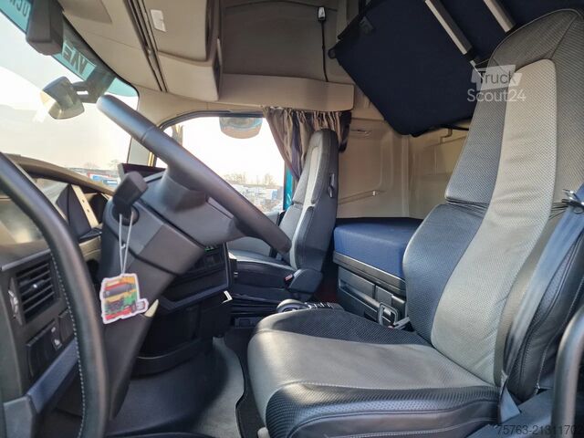 Autotransporter Volvo FH 500 Globetrotter XL Cartransporter Blyss Mod...