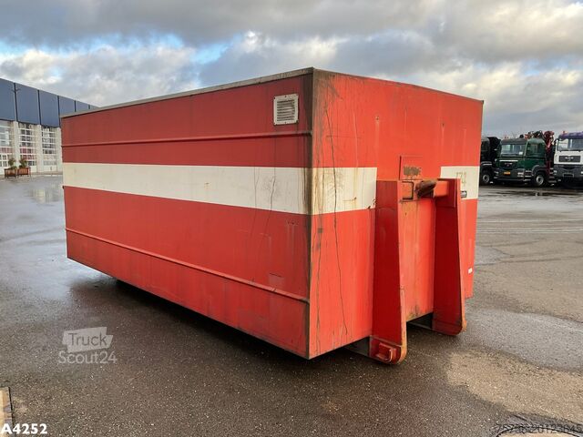 Container Leebur gesloten container met Laadklep 