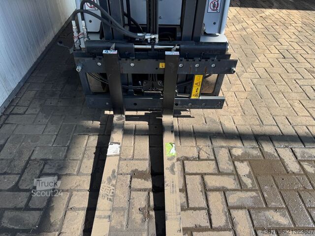 Priekšējās iekrāvēja autoiekrāvējs Still RX20-16C