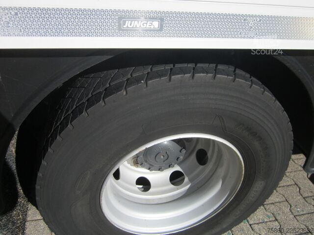 Camião de caixa fechada Iveco 160E320 Koffer LBW 110.626 Km 1. Hd.