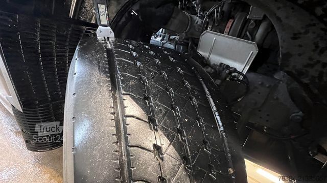 Standardowy ciągnik siodłowy DAF XG 480 FT