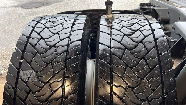 Standardowy ciągnik siodłowy DAF XG 480 FT