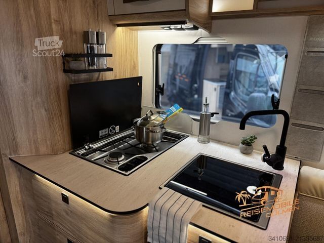 Halvintegreret autocamper EURAMOBIL Profila RS 720 EF Dachlüfter RFK Sun Roof